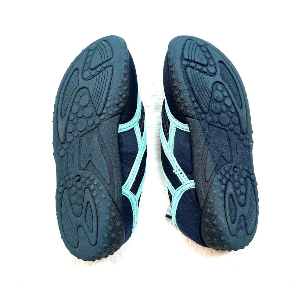 ⭐️ 5 for $25 PLACE Navy & Light Blue Kids Water Shoes Velcro Size 11–12